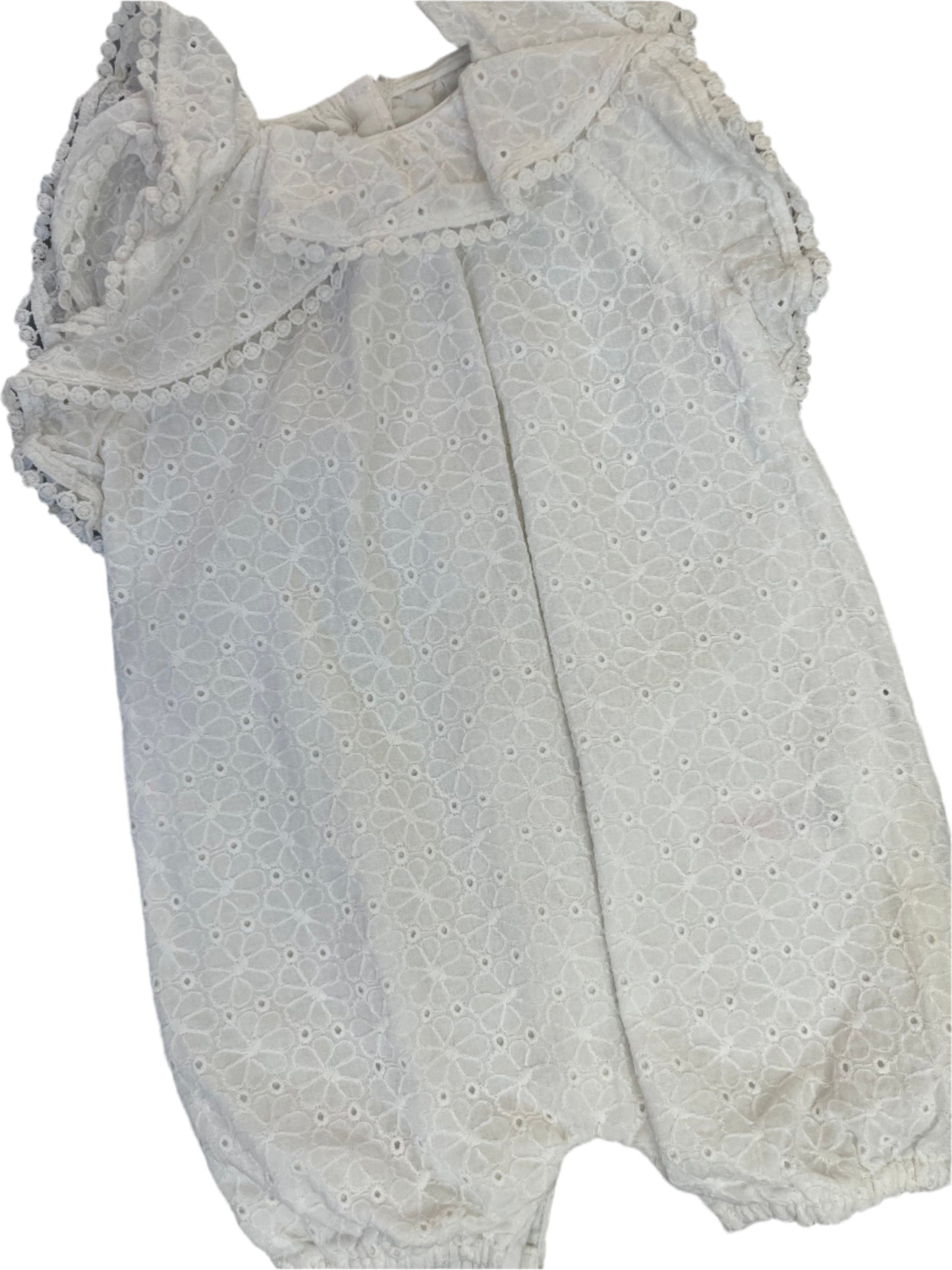 0-3M White anglaise romper - Mamas & Papas