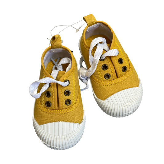 Size 3 Tekkies - Ackermans Baby