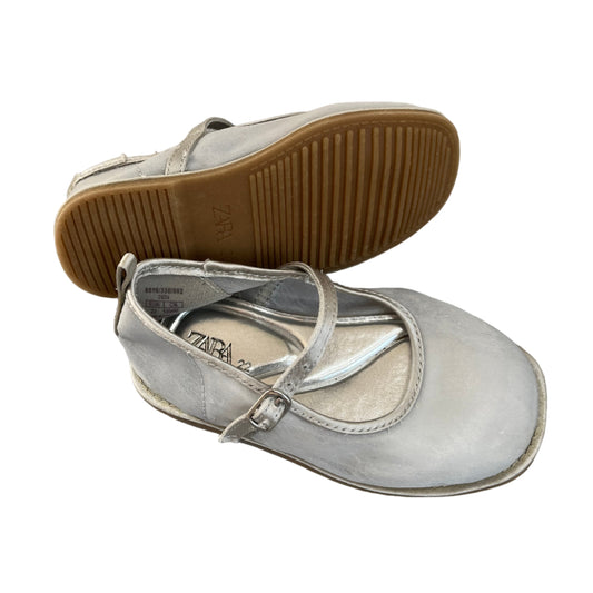 UK 5.5 Ballet shoe - Zara